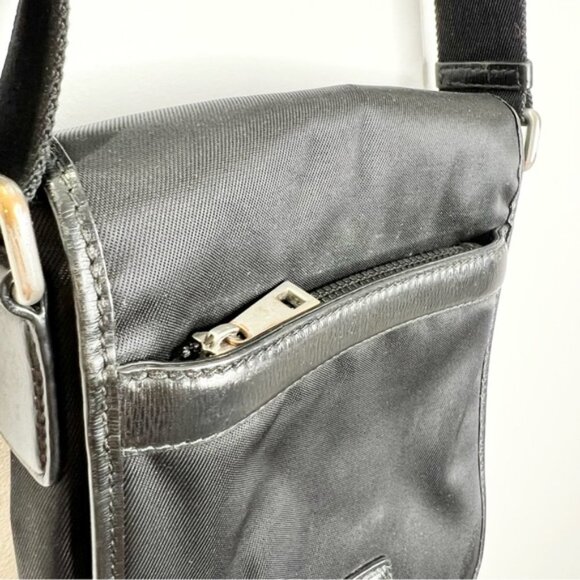 BOSS Hugo Boss black crossbody flap messenger bag - Picture 5 of 16